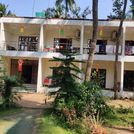 Siddhivinayak Resort Nx Mālvan Eksteriør billede
